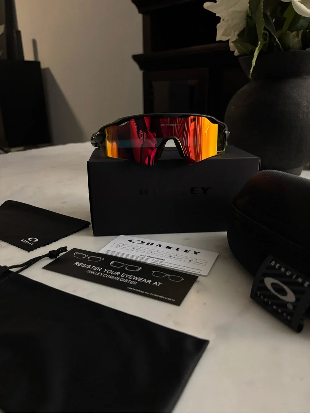 Oakley 9208 black